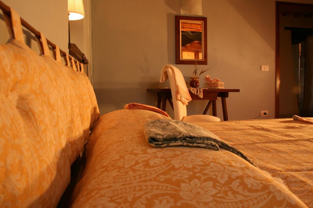 أنغياري Locanda Del Viandante B&B الغرفة الصورة